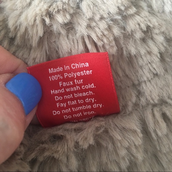 Infinity Scarf Beige RED Saks Fifth Ave Faux Fur - Picture 5 of 5